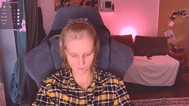 KatiKate online show from 10-22-25, 02:17