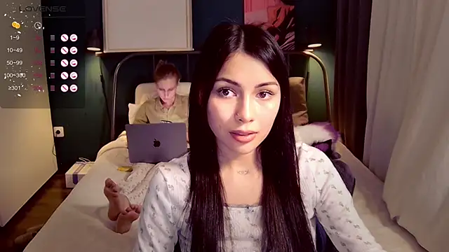 KatiKate online show from 04-20-26, 05:59