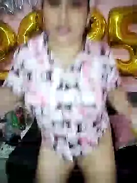 Snapshot of Marilin_Jessie chatting on 01-01-25, 05:54 Marilin Jessie online show from 01-01-25, 05:54