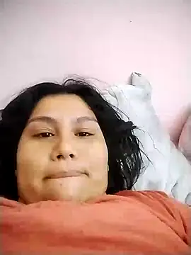 Snapshot of Marilin_Jessie chatting on 01-15-25, 01:20 Marilin Jessie online show from 01-15-25, 01:20