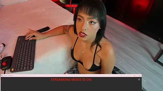 MiiaaMoonroee online show from 04-15-26, 08:09