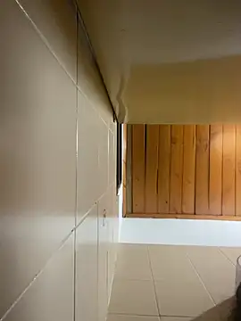 Snapshot of girl_anni chatting on 02-02-25, 04:15 girl anni online show from 02-02-25, 04:15