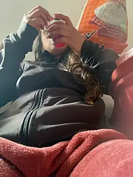 Snapshot of girl_anni chatting on 02-02-25, 07:35 girl anni online show from 02-02-25, 07:35