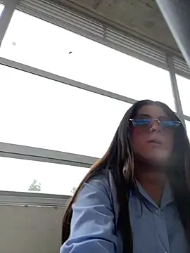 Snapshot of girl_anni chatting on 02-15-25, 04:23 girl anni online show from 02-15-25, 04:23