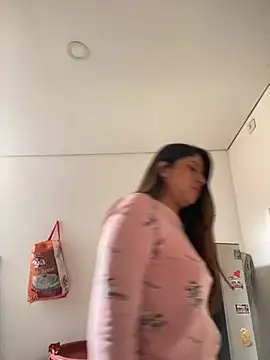 Snapshot of girl_anni chatting on 02-20-25, 06:02 girl anni online show from 02-20-25, 06:02