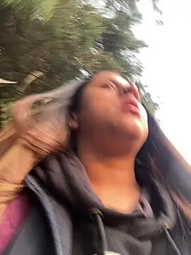 Snapshot of girl_anni chatting on 02-24-25, 10:47 girl anni online show from 02-24-25, 10:47