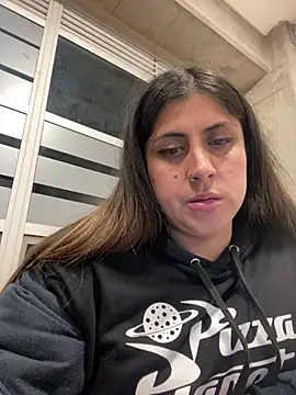 Snapshot of girl_anni chatting on 02-26-25, 01:11 girl anni online show from 02-26-25, 01:11