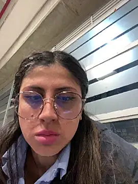 Snapshot of girl_anni chatting on 03-04-25, 11:54 girl anni online show from 03-04-25, 11:54