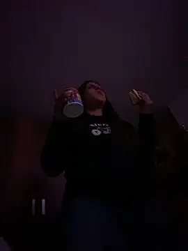 Snapshot of girl_anni chatting on 03-07-25, 03:19 girl anni online show from 03-07-25, 03:19