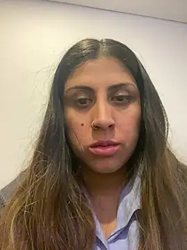 Snapshot of girl_anni chatting on 03-21-25, 04:49 girl anni online show from 03-21-25, 04:49