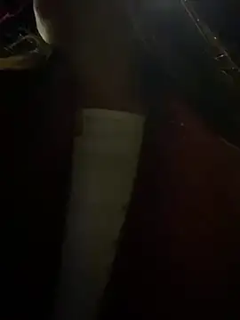 Snapshot of girl_anni chatting on 03-23-25, 01:20 girl anni online show from 03-23-25, 01:20