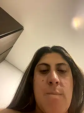 Snapshot of girl_anni chatting on 09-29-25, 10:20 girl anni online show from 09-29-25, 10:20