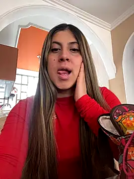 Snapshot of girl_anni chatting on 10-05-25, 06:06 girl anni online show from 10-05-25, 06:06