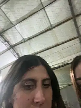 Snapshot of girl_anni chatting on 10-11-25, 03:28 girl anni online show from 10-11-25, 03:28