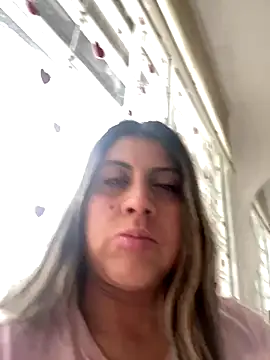 Snapshot of girl_anni chatting on 10-17-25, 04:20 girl anni online show from 10-17-25, 04:20