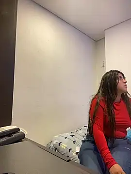 Snapshot of girl_anni chatting on 10-28-25, 05:48 girl anni online show from 10-28-25, 05:48