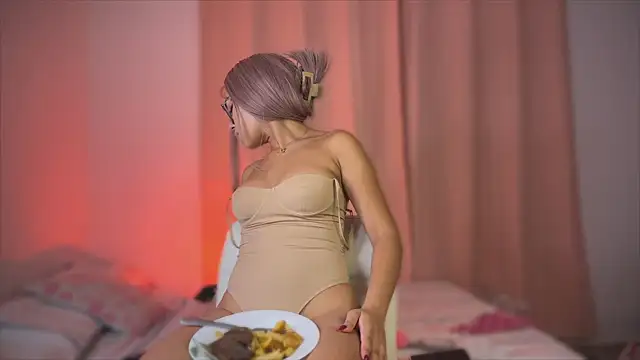 Mia petite01 online show from 03-21-25, 09:34