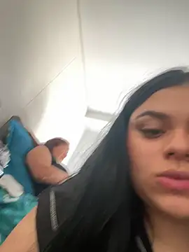 alissonfernandez  online show from 02-02-25, 09:02