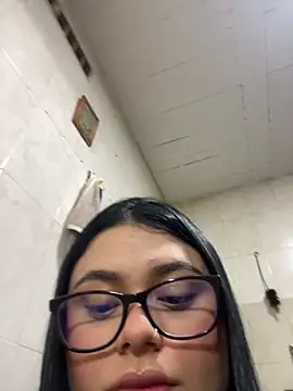 alissonfernandez  online show from 10-04-25, 01:03