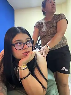 alissonfernandez  online show from 10-11-25, 03:43