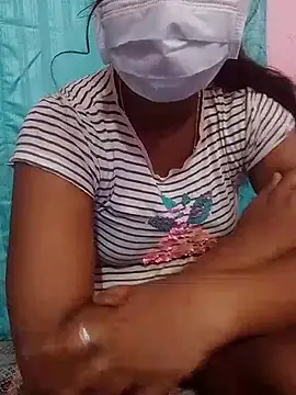 Snapshot of Villageammu18 chatting on 12-17-25, 04:13 Villageammu18 online show from 12-17-25, 04:13