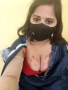 Snapshot of Simran-Kudi chatting on 01-19-25, 07:57 Simran-Kudi online show from 01-19-25, 07:57