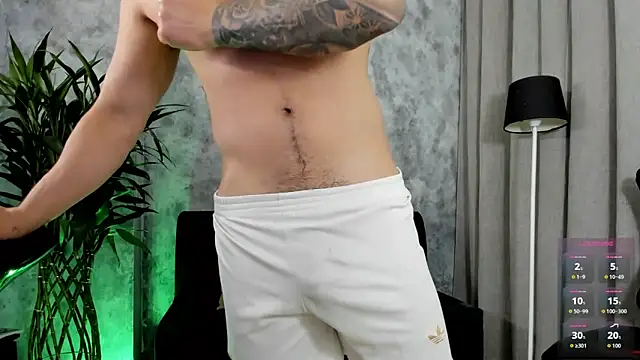 boyc022  online show from 04-28-26, 02:27