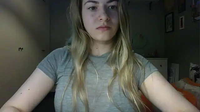 Snapshot of ROSIEx_sweet chatting on 06-15-26, 07:10 ROSIEx sweet online show from 06-15-26, 07:10