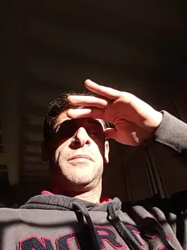 MrTamburine22 online show from 12-14-25, 02:11