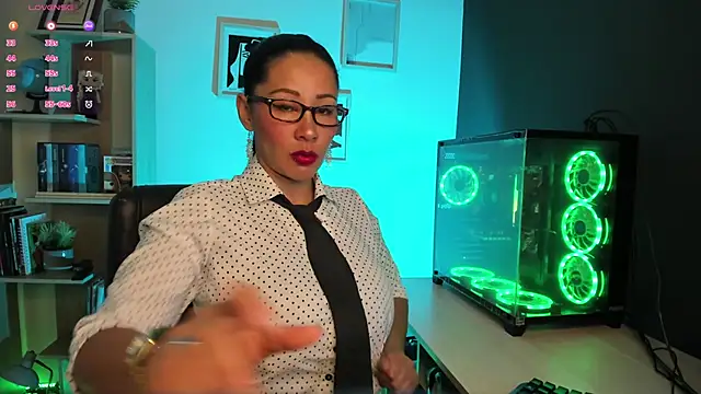 Sue Wolls online show from 01-13-25, 01:23