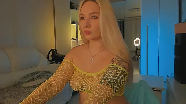 Snapshot of 1AlexaGoddess3 chatting on 02-11-25, 02:57 1AlexaGoddess3 online show from 02-11-25, 02:57