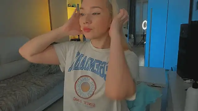 Snapshot of 1AlexaGoddess3 chatting on 03-15-25, 02:56 1AlexaGoddess3 online show from 03-15-25, 02:56