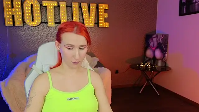 Snapshot of AliceBYKiss chatting on 02-14-25, 03:58 AliceBYKiss online show from 02-14-25, 03:58