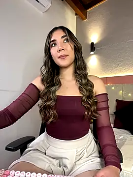 Snapshot of AniiRose chatting on 10-28-25, 12:14 AniiRose online show from 10-28-25, 12:14