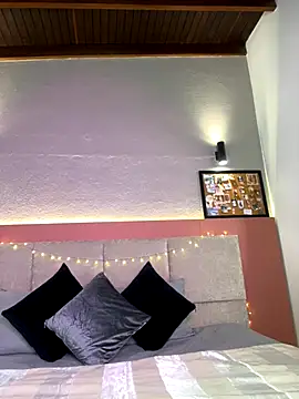 Snapshot of AniiRose chatting on 11-12-25, 11:47 AniiRose online show from 11-12-25, 11:47