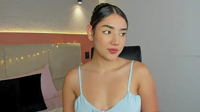 Snapshot of AniiRose chatting on 11-26-25, 12:55 AniiRose online show from 11-26-25, 12:55