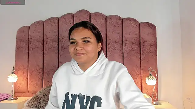 Carolina Evanss online show from 03-07-25, 04:46