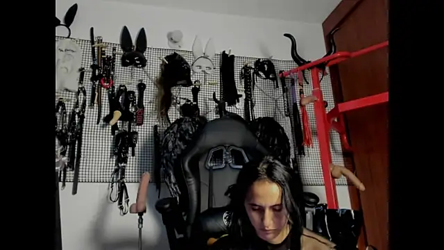 Snapshot of Evil_sammy chatting on 06-04-26, 08:59 Evil sammy online show from 06-04-26, 08:59
