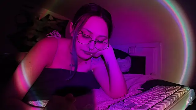 Snapshot of xannyinsoull chatting on 06-08-26, 10:32 xannyinsoull online show from 06-08-26, 10:32