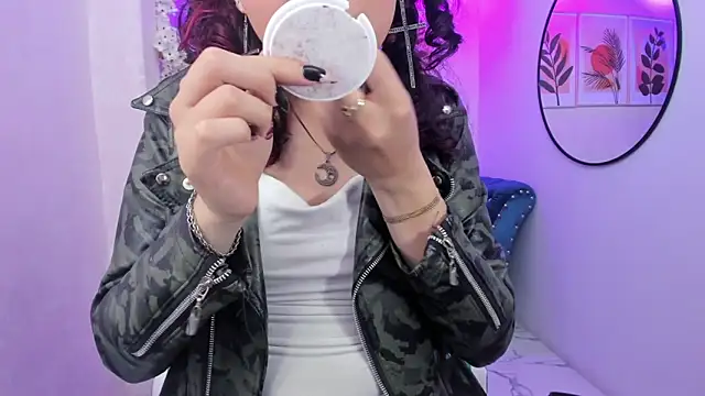 Theia moon online show from 10-11-25, 01:20