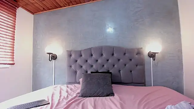 MeridaLane online show from 02-15-25, 03:50