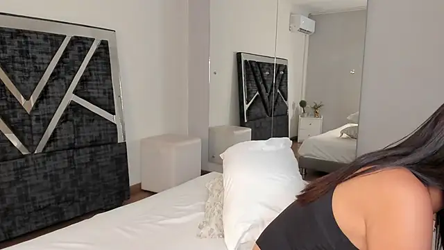 Jonness Isa  online show from 11-08-25, 12:49