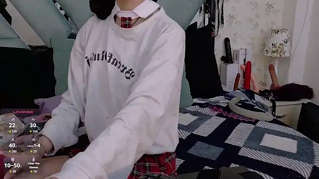 Queenjenn   online show from 03-03-26, 04:51