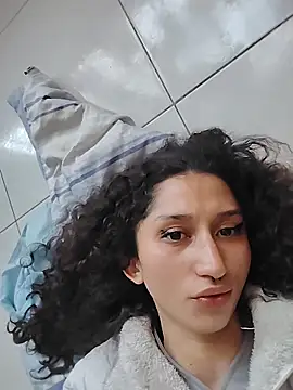 Queenjenn   online show from 04-26-26, 11:41
