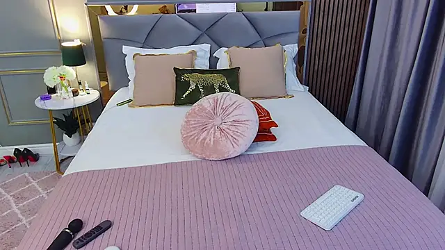 AvaCristal online show from 04-14-26, 07:31