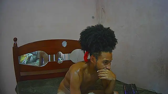 Snapshot of SkinnyLatinMan chatting on 12-03-24, 11:22 SkinnyLatinMan online show from 12-03-24, 11:22