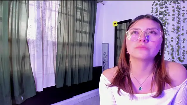 Noellesable online show from 12-21-24, 05:51