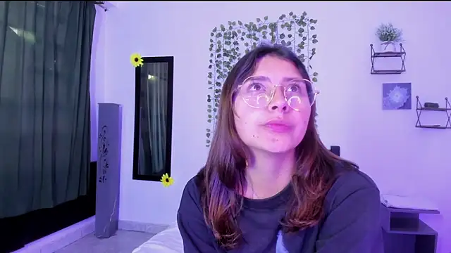 Noellesable online show from 12-24-24, 11:28