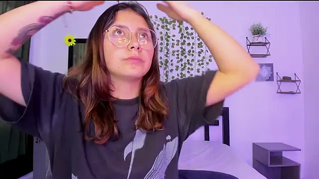 Noellesable online show from 12-24-24, 09:11