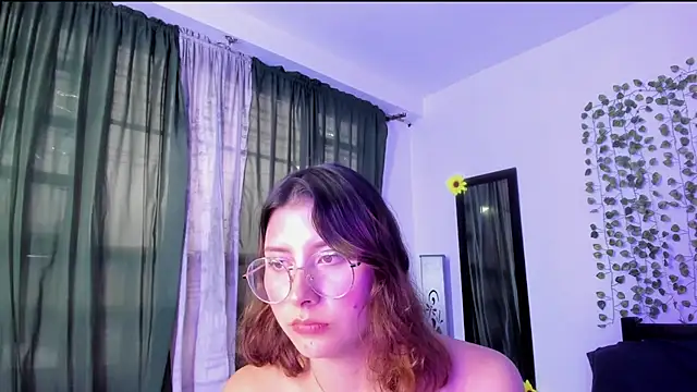 Noellesable online show from 01-04-25, 08:27